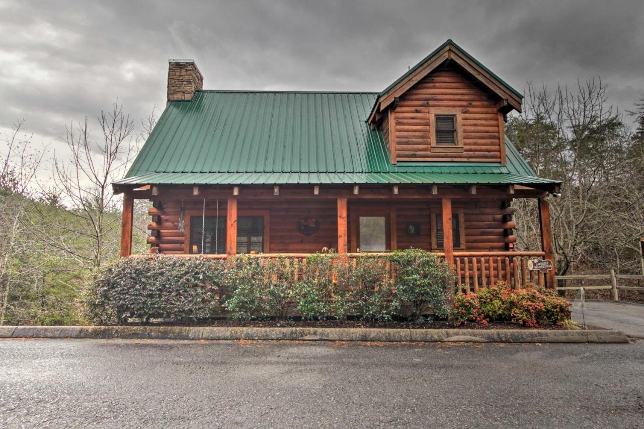 Romantic Cabin With Hot Tub In Pigeon Forge! المظهر الخارجي الصورة