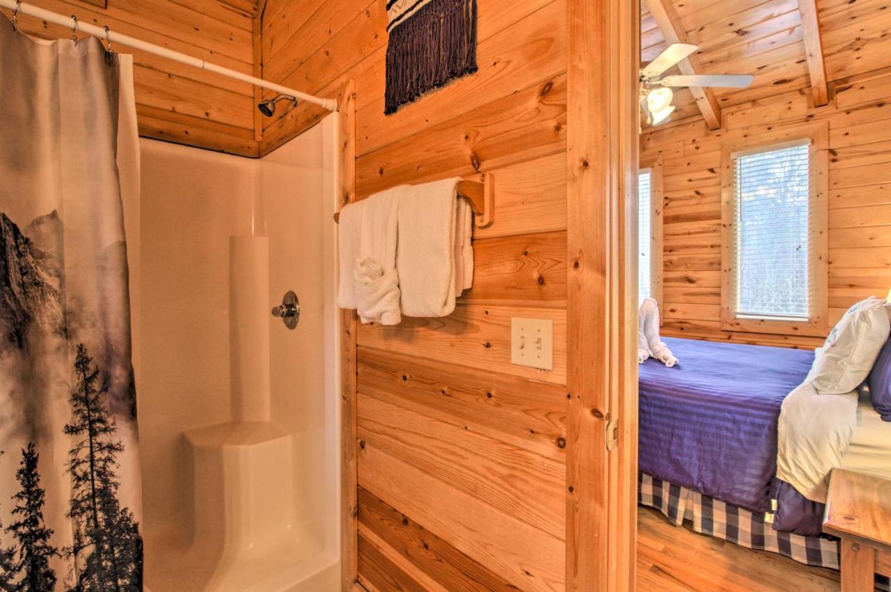 Romantic Cabin With Hot Tub In Pigeon Forge! المظهر الخارجي الصورة
